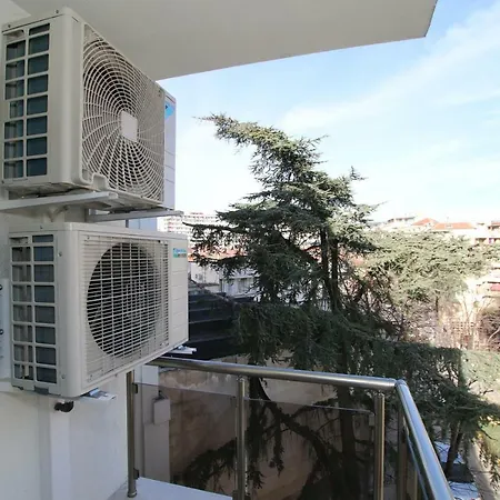 Angelov Apartman *