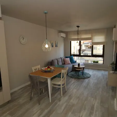 Angelov Apartman *