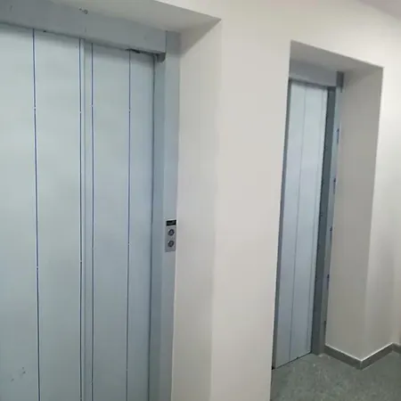 Angelov Apartman *